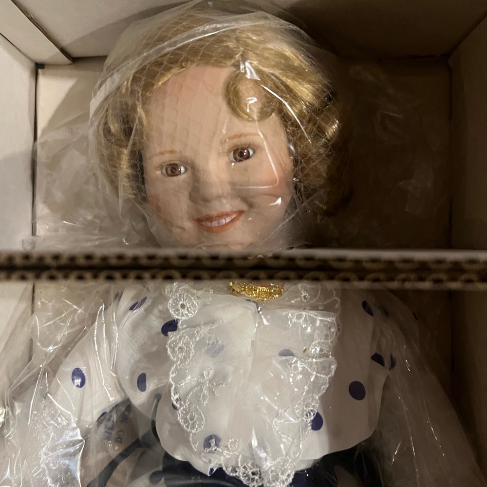 Shirley Temple bright eyes new in box never removed - Picture 2 of 12